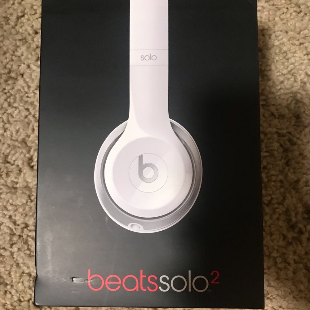 BRAND NEW BEATS SOLO 2, NEVER USED